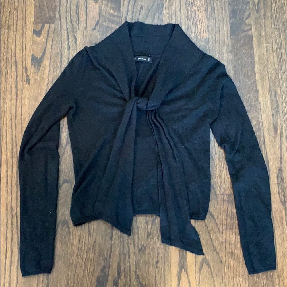 Soft black Zara sweater size S